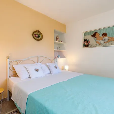 Wine And Roses Guest house *